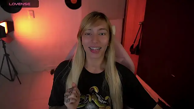 Saucy Jenn online show from April 2026 03:53:02 AM