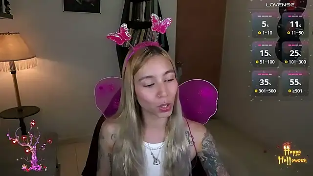 Saucy Jenn online show from November 2025 03:35:02 AM