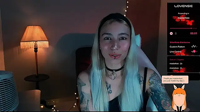 Snapshot of Saucy_Jenn chatting on January 2025 02:14:01 AM Saucy Jenn online show from January 2025 02:14:01 AM