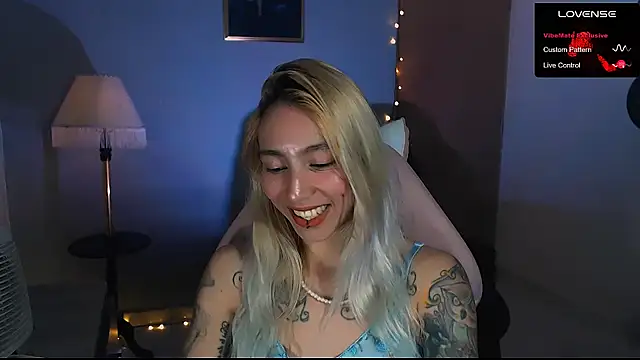 Snapshot of Saucy_Jenn chatting on February 2025 02:16:01 AM Saucy Jenn online show from February 2025 02:16:01 AM
