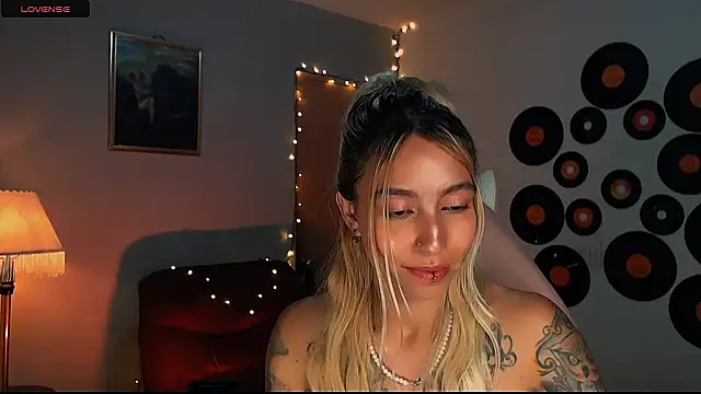 Snapshot of Saucy_Jenn chatting on February 2025 06:49:02 AM Saucy Jenn online show from February 2025 06:49:02 AM