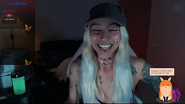 Snapshot of Saucy_Jenn chatting on December 2024 05:32:01 AM Saucy Jenn online show from December 2024 05:32:01 AM