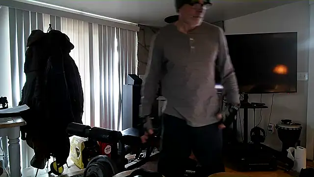 Snapshot of MoonDancer chatting on February 2025 06:24:01 PM MoonDancer online show from February 2025 06:24:01 PM