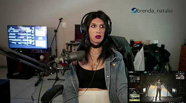 Snapshot of brenda_nataliaok chatting on February 2025 01:54:02 AM brenda nataliaok online show from February 2025 01:54:02 AM