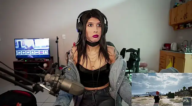 Snapshot of brenda_nataliaok chatting on March 2025 02:08:01 AM brenda nataliaok online show from March 2025 02:08:01 AM