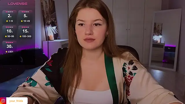 Snapshot of alwaysfrida chatting on November 2025 12:09:01 PM alwaysfrida online show from November 2025 12:09:01 PM