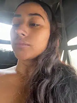 Valentinne z online show from February 2026 03:42:01 PM