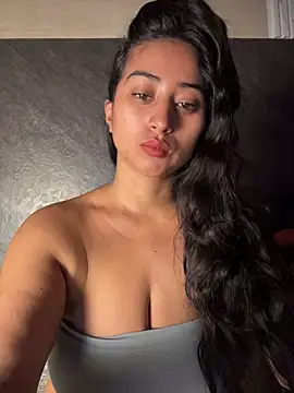 Valentinne z online show from May 2026 10:35:01 AM