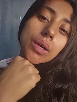 Valentinne z online show from November 2025 06:50:01 AM