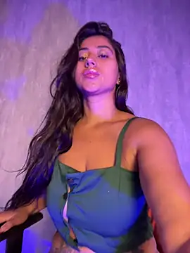 Valentinne z online show from December 2025 02:00:02 PM