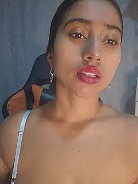 Valentinne z online show from October 2025 01:16:02 AM