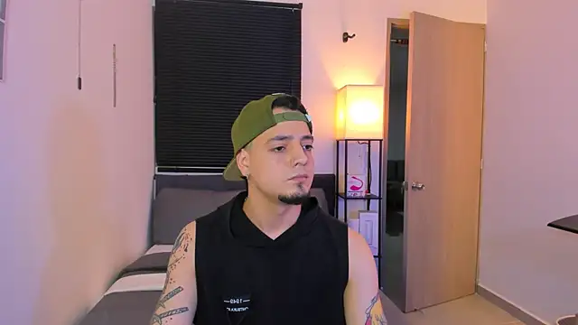 alejandro calderon1 online show from April 2026 05:26:02 AM