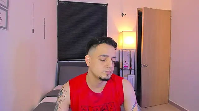 alejandro calderon1 online show from April 2026 04:37:01 AM