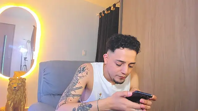 alejandro calderon1 online show from January 2025 07:03:01 AM