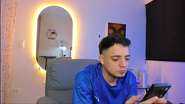 alejandro calderon1 online show from March 2026 04:01:01 AM