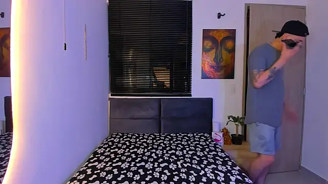 alejandro calderon1 online show from March 2026 06:24:02 AM