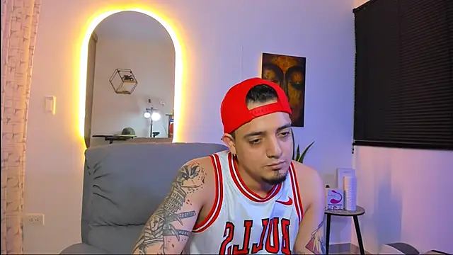 alejandro calderon1 online show from February 2026 04:03:02 AM