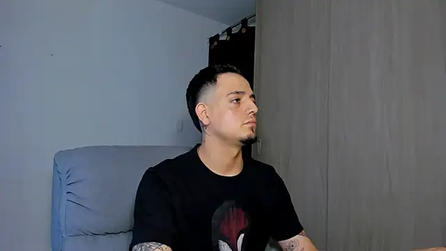 alejandro calderon1 online show from March 2025 11:23:01 PM