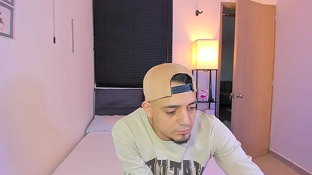 alejandro calderon1 online show from April 2026 05:25:02 AM