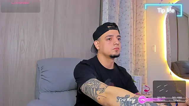 alejandro calderon1 online show from October 2025 06:37:01 AM