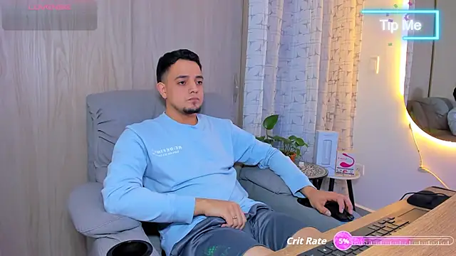 alejandro calderon1 online show from September 2025 03:12:02 AM