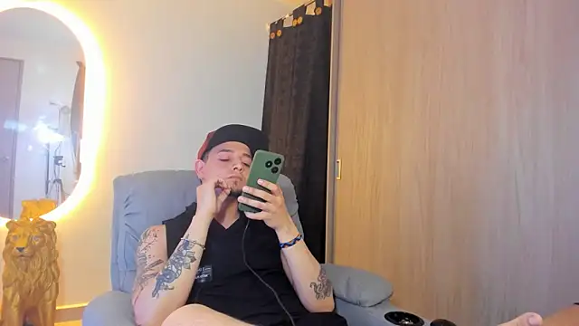 alejandro calderon1 online show from February 2025 07:48:01 AM