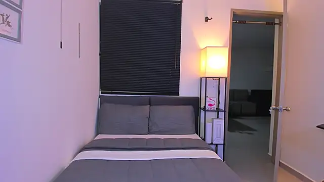 alejandro calderon1 online show from April 2026 05:46:01 AM