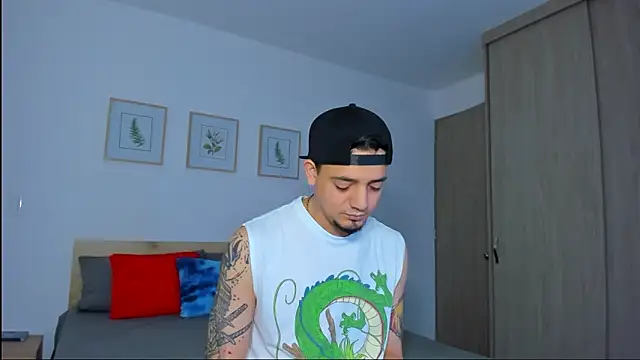 alejandro calderon1 online show from December 2025 03:07:01 AM