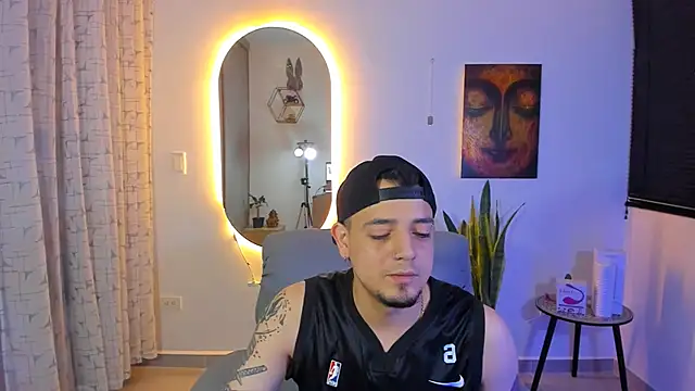 alejandro calderon1 online show from March 2026 12:24:02 AM