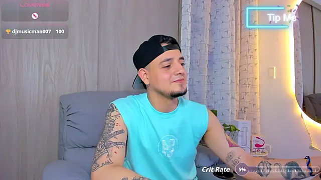 alejandro calderon1 online show from October 2025 03:52:02 AM