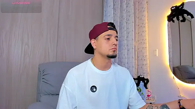 alejandro calderon1 online show from October 2025 02:09:01 AM