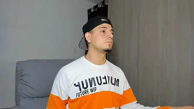 alejandro calderon1 online show from March 2025 05:46:01 AM