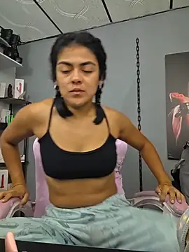 Hannah-grace online show from February 2026 09:00:02 AM