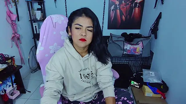 Hannah-grace online show from October 2025 01:12:01 PM