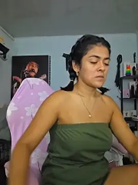 Hannah-grace online show from November 2025 01:03:02 PM