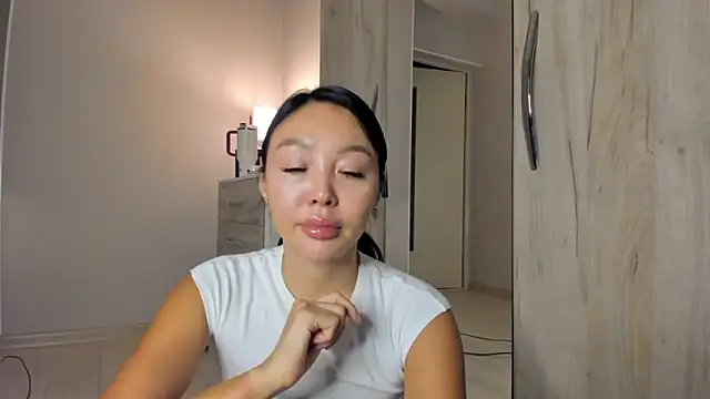 keiko hot online show from April 2026 10:44:01 PM