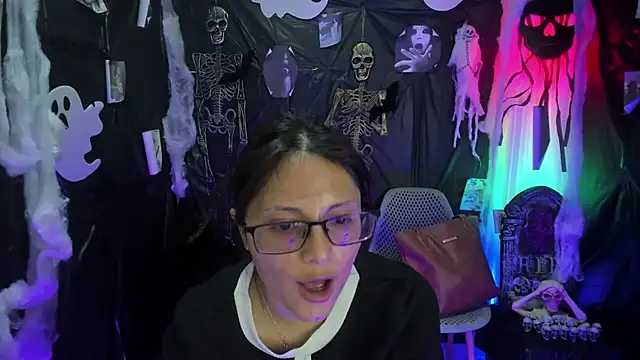 Kyomi chang online show from October 2025 01:32:01 PM