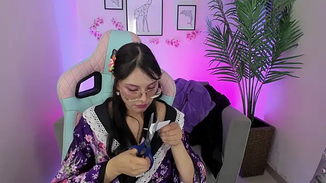 Kyomi chang online show from March 2025 04:17:01 PM