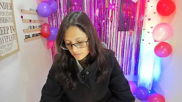 Kyomi chang online show from September 2025 01:15:02 PM