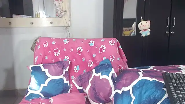 Snapshot of aleera_starxx982 chatting on October 2025 01:17:01 AM aleera starxx982 online show from October 2025 01:17:01 AM