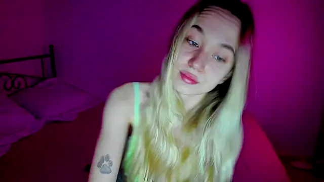 Snapshot of SexyCocobutt chatting on March 2025 08:45:01 AM SexyCocobutt online show from March 2025 08:45:01 AM