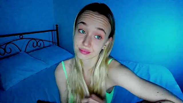Snapshot of SexyCocobutt chatting on February 2025 10:03:02 AM SexyCocobutt online show from February 2025 10:03:02 AM