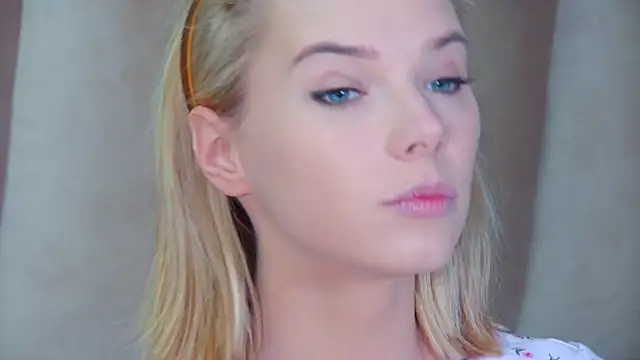 GentleRossi online show from December 2025 01:48:02 PM