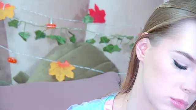 GentleRossi online show from October 2025 03:11:01 PM