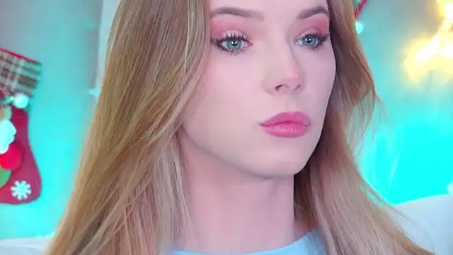 GentleRossi online show from November 2025 03:23:02 PM