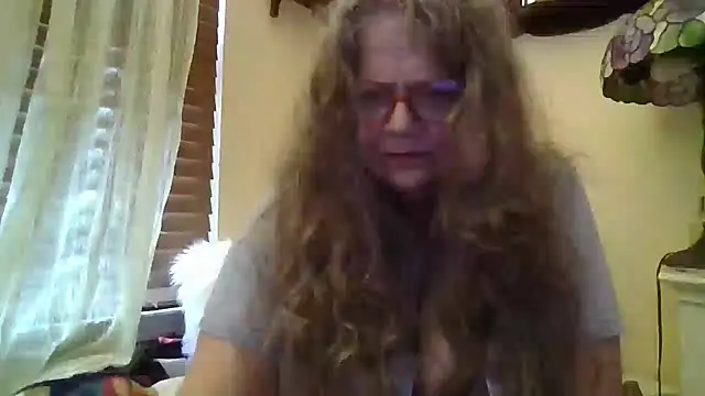 Snapshot of DestineeLoverGirl chatting on March 2026 02:07:01 PM DestineeLoverGirl online show from March 2026 02:07:01 PM