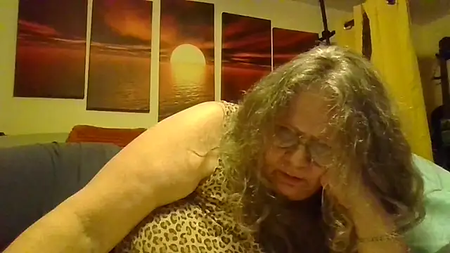 Snapshot of DestineeLoverGirl chatting on June 2026 01:21:02 PM DestineeLoverGirl online show from June 2026 01:21:02 PM