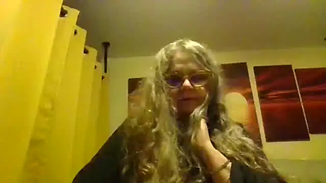 Snapshot of DestineeLoverGirl chatting on June 2026 09:59:01 AM DestineeLoverGirl online show from June 2026 09:59:01 AM