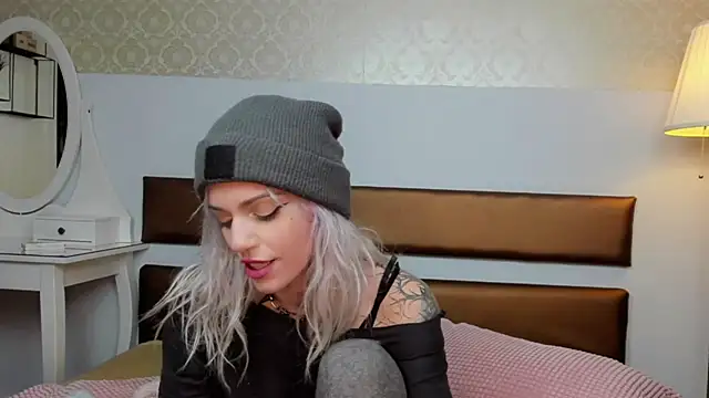 Snapshot of KatniseBabe chatting on September 2025 06:53:01 AM KatniseBabe online show from September 2025 06:53:01 AM