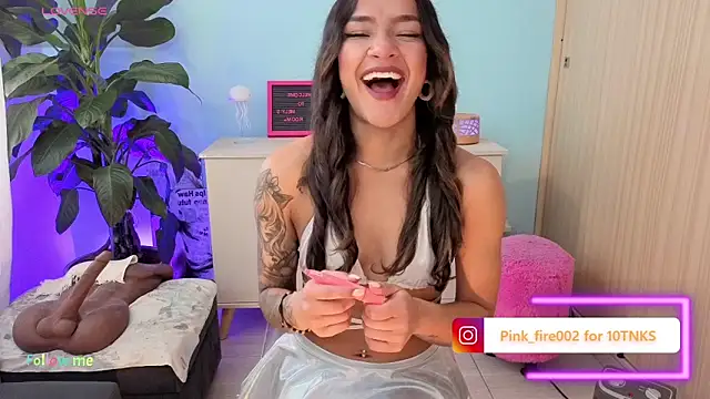 melisa es online show from November 2025 01:43:01 PM